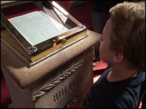Viewing the Bolivian Declaration of Independence.